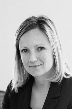 portrait-claire-langer portrait-claire-langer